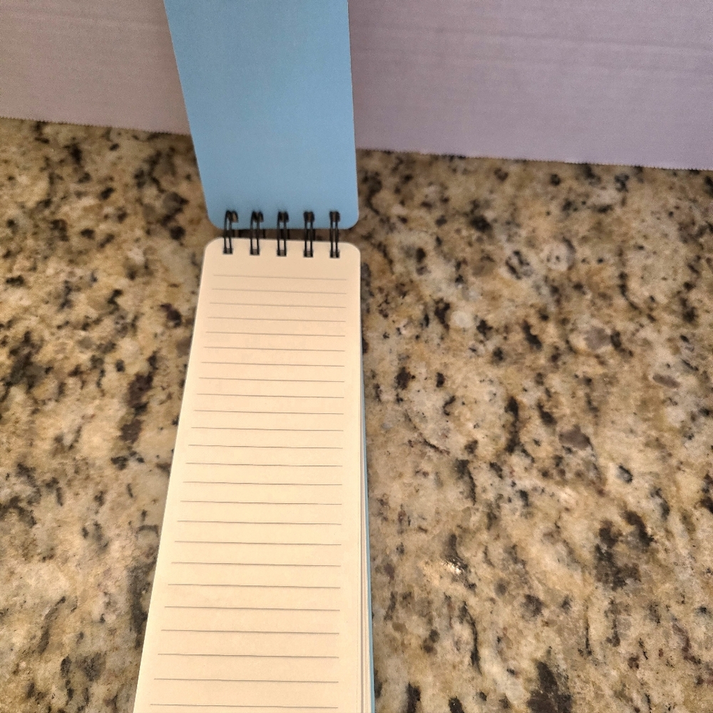 Hello Kitty Notepad - Picture 2 of 2